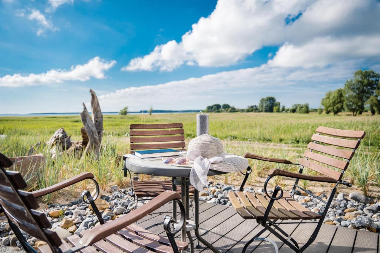 Marina Martinshafen Hotel Сасниц Екстериор снимка