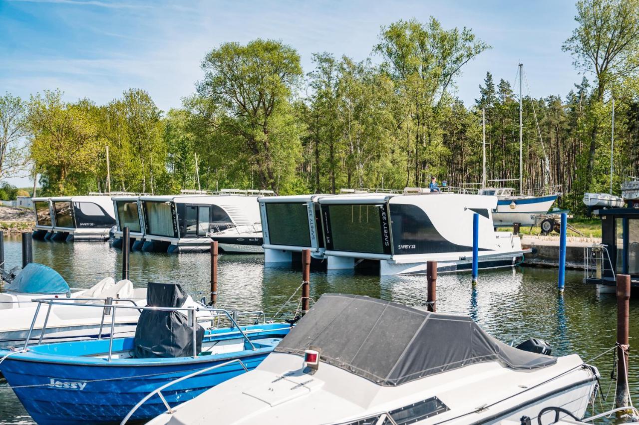Marina Martinshafen Hotel Сасниц Екстериор снимка
