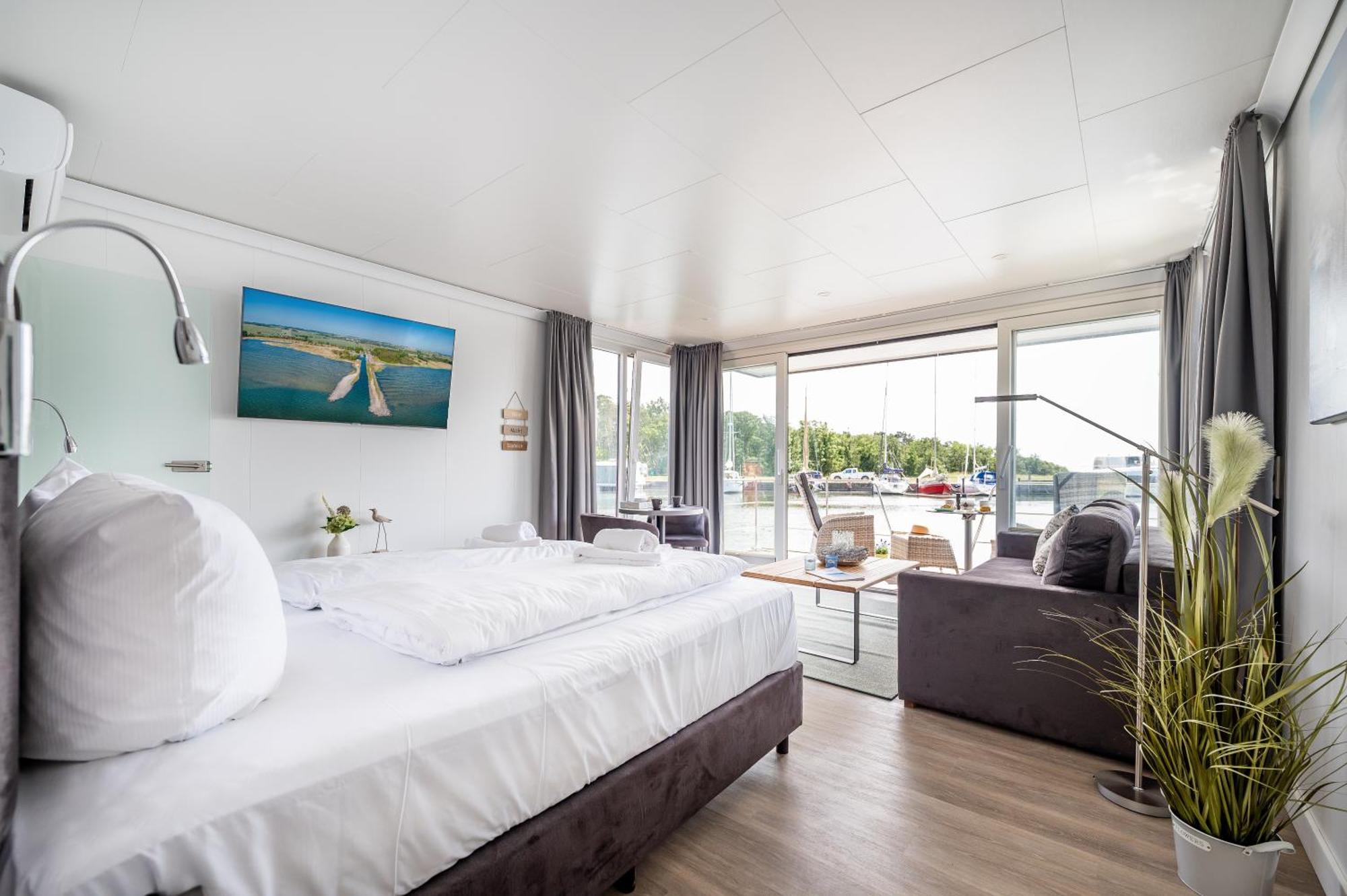 Marina Martinshafen Hotel Сасниц Екстериор снимка